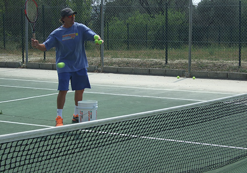 courts tennis entre amis ou en stage