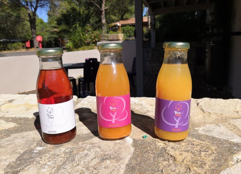 Jus de fruits en vente au camping