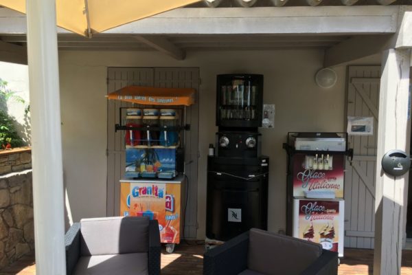 mobilier-accueil-camping-pezenas-2