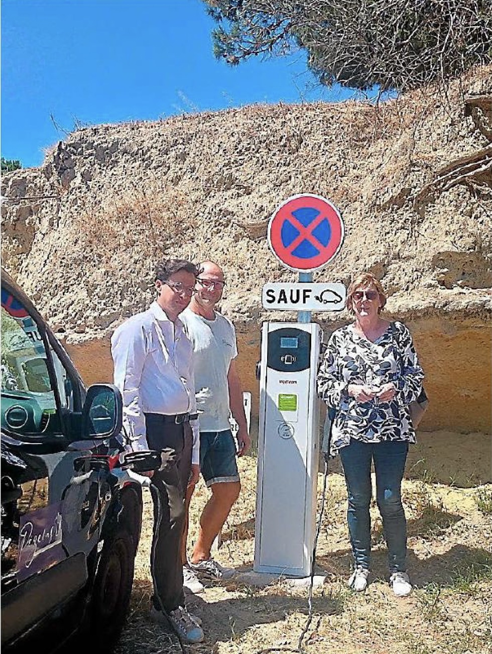 Borne de recharge électrique au camping